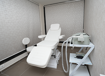 VK Allure Kilpauk laser treatment room